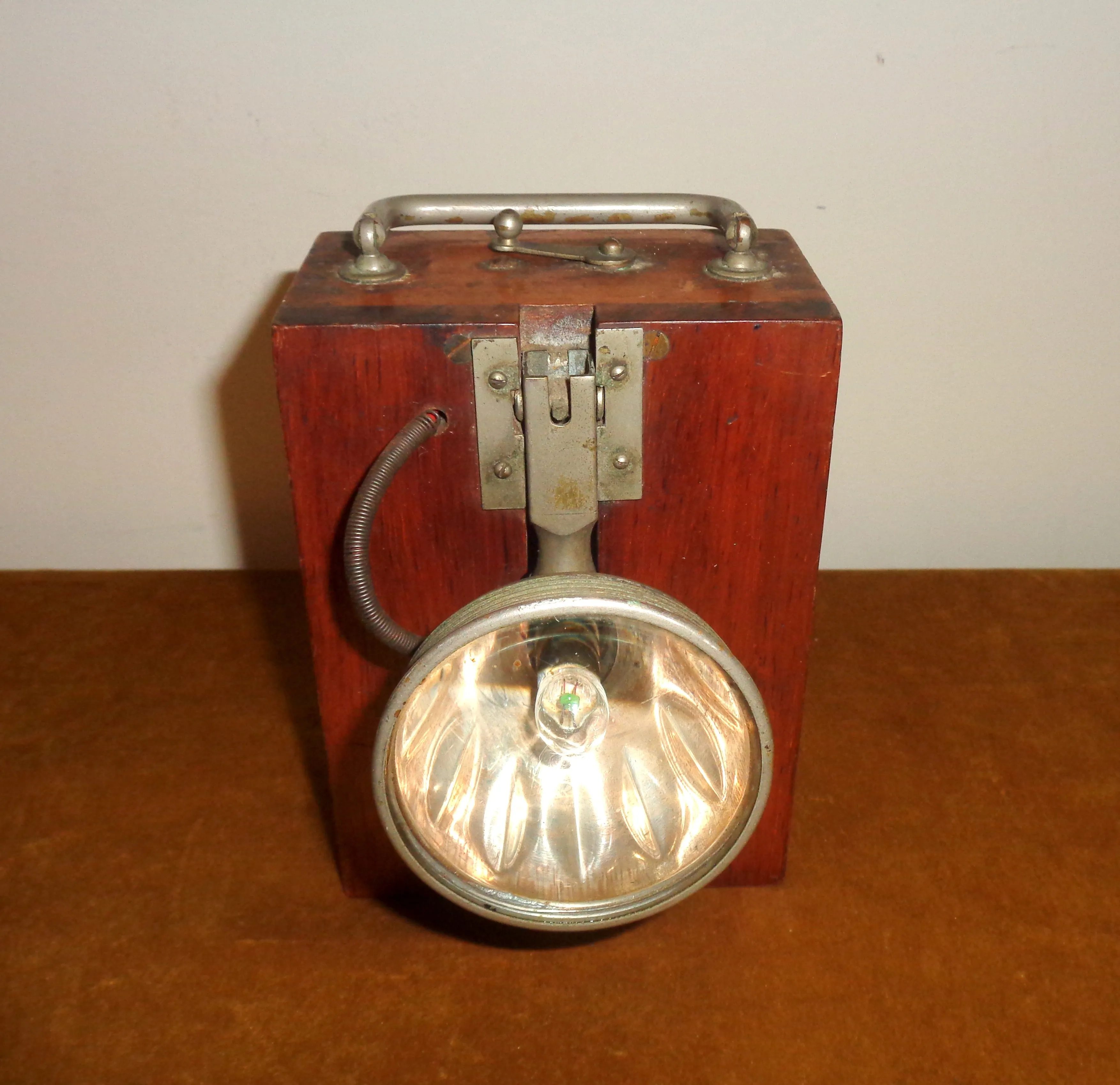 Antique Angled Bulb Torch / Hand Lamp In A Wood Case