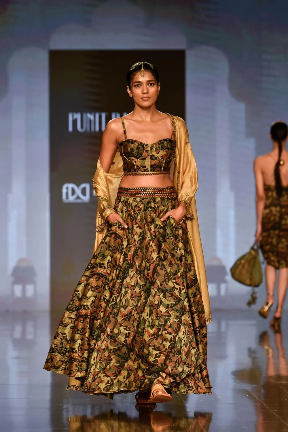 Dry Heena Green Printed Cape Set