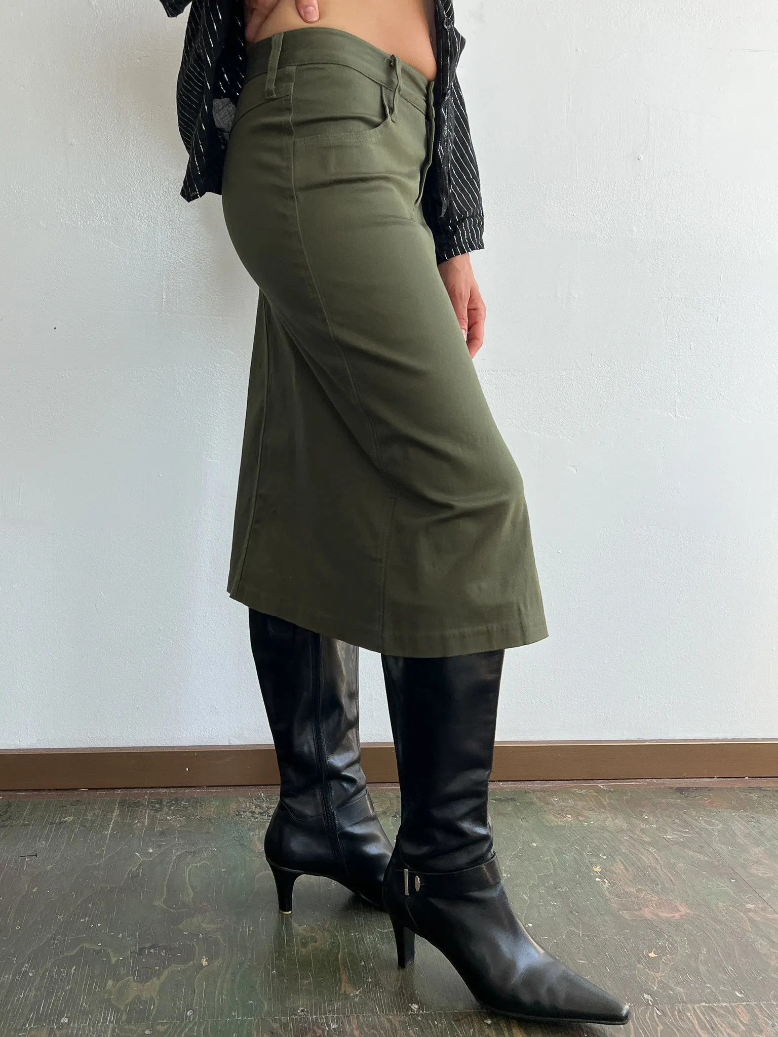 Olive Y2K Pencil Skirt (S)