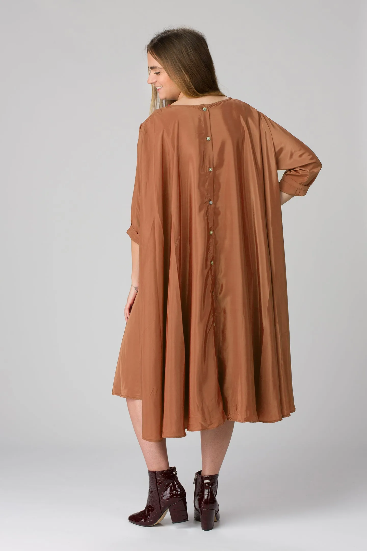 Shunka - Bronze/Camel Crepe