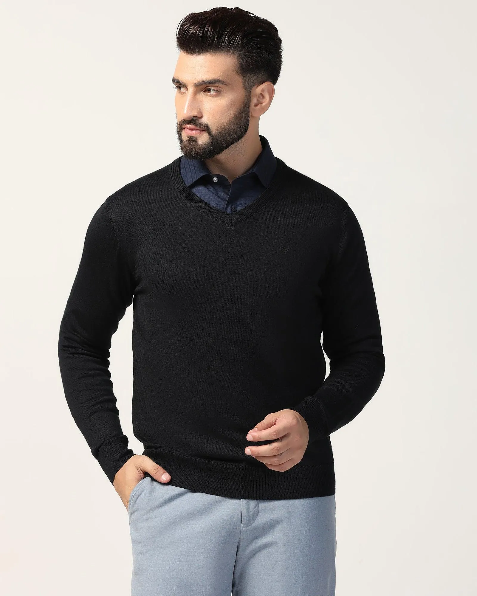 V-Neck Black Solid Sweater - Ken