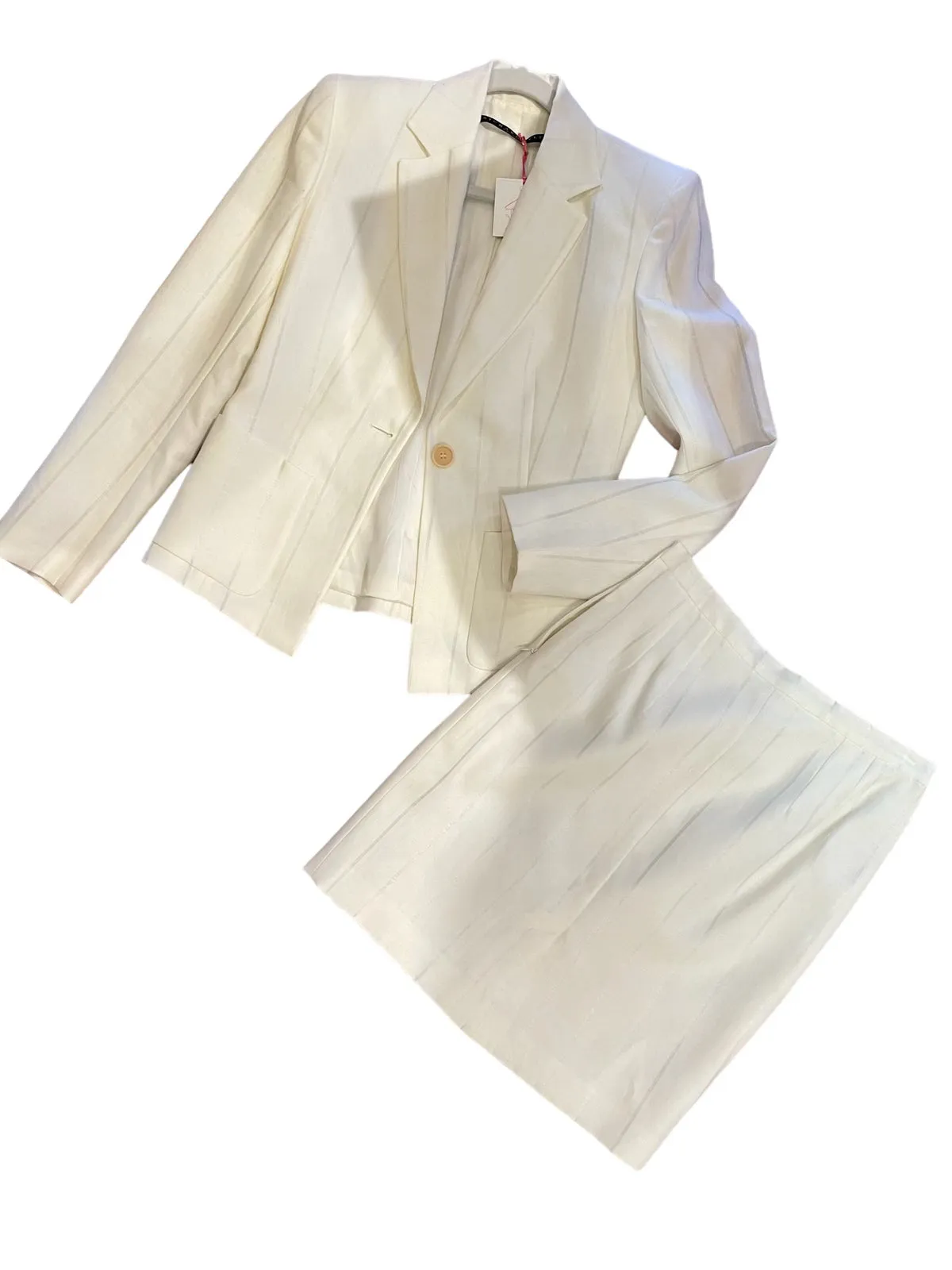 White Linen Suit By Richard Tyler